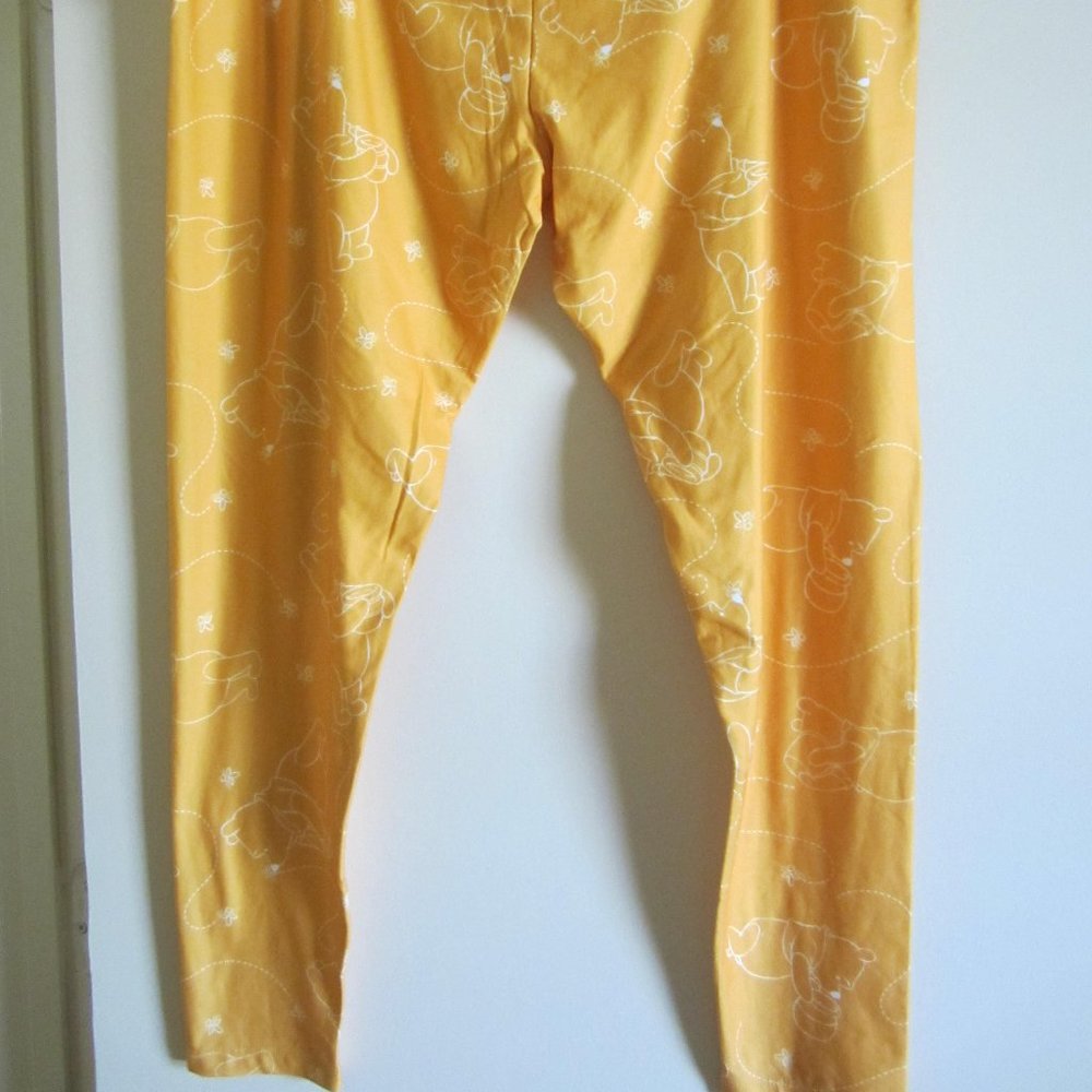 Disney Parks Winnie The Pooh Women Leggings Pants 1X or 2X NEW - Picture 2 of 3